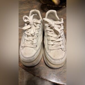 UGG Marin Lace women’s platforms sneakers